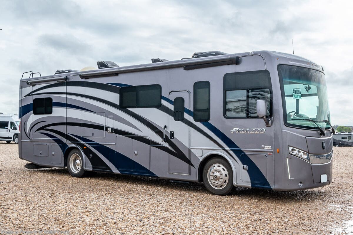 Used 2019 Thor Motor Coach Palazzo 33.2 available in Alvarado, Texas