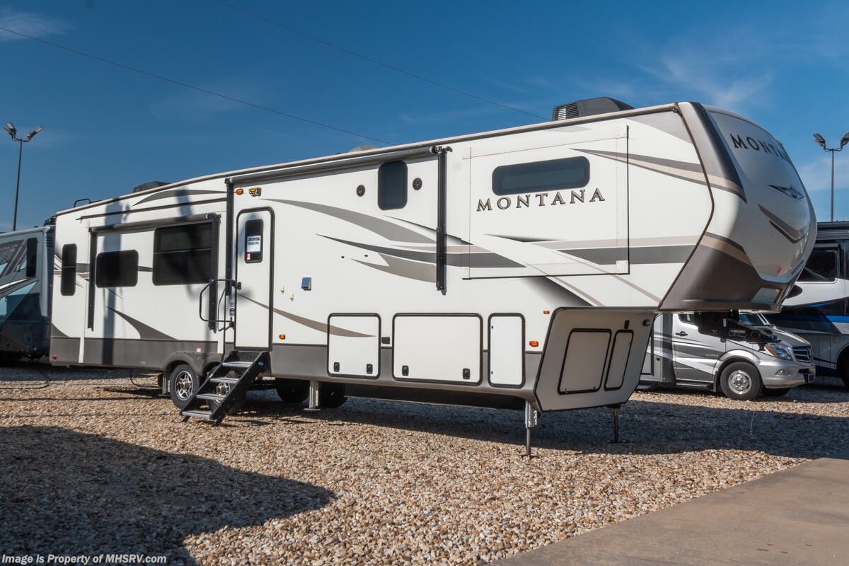 Used 2020 Keystone Montana 3781RL available in Alvarado, Texas