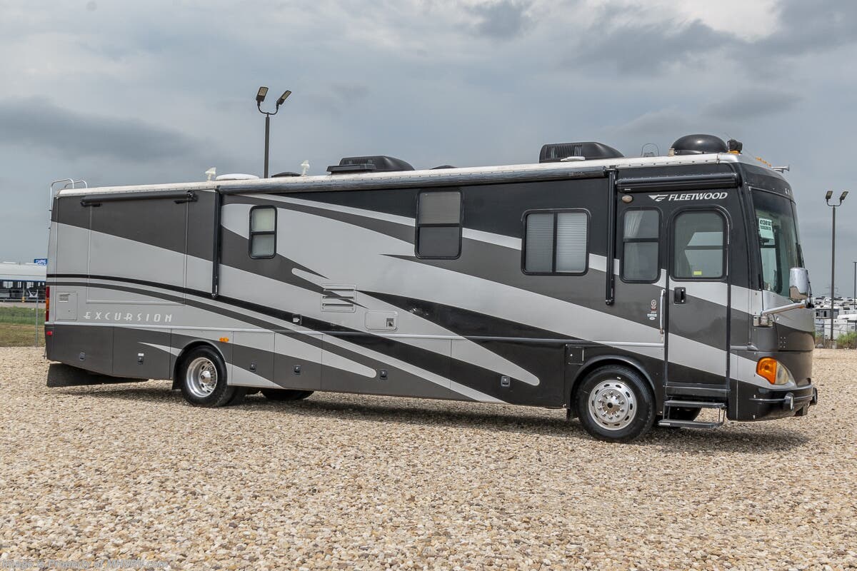 Used 2006 Fleetwood Excursion 39V available in Alvarado, Texas