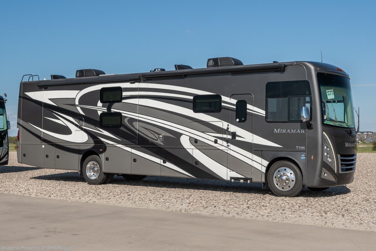 New 2023 Thor Motor Coach Miramar 37.1 available in Alvarado, Texas