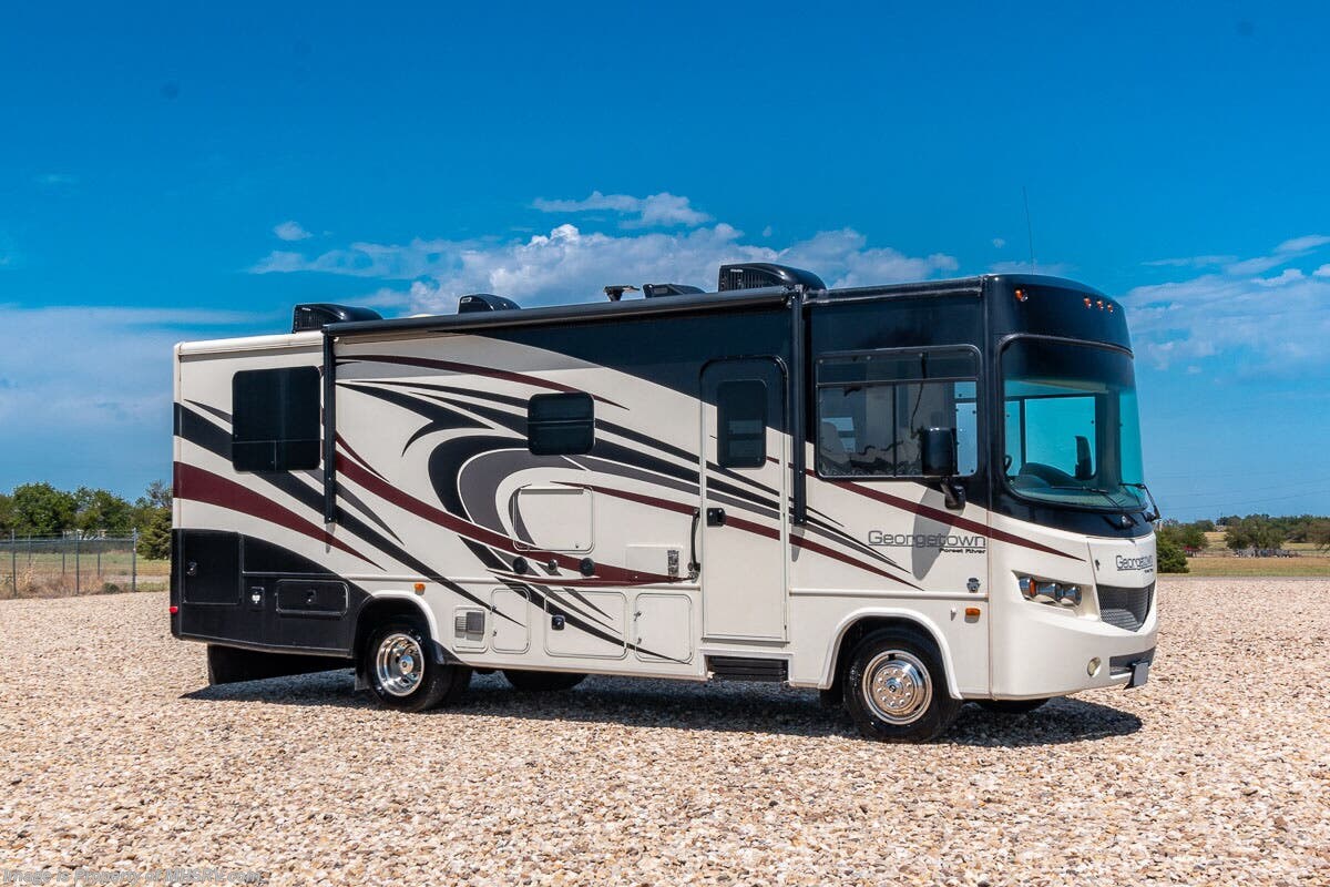 Used 2016  Forest River Georgetown 270S by Forest River from Motor Home Specialist in Alvarado, TX