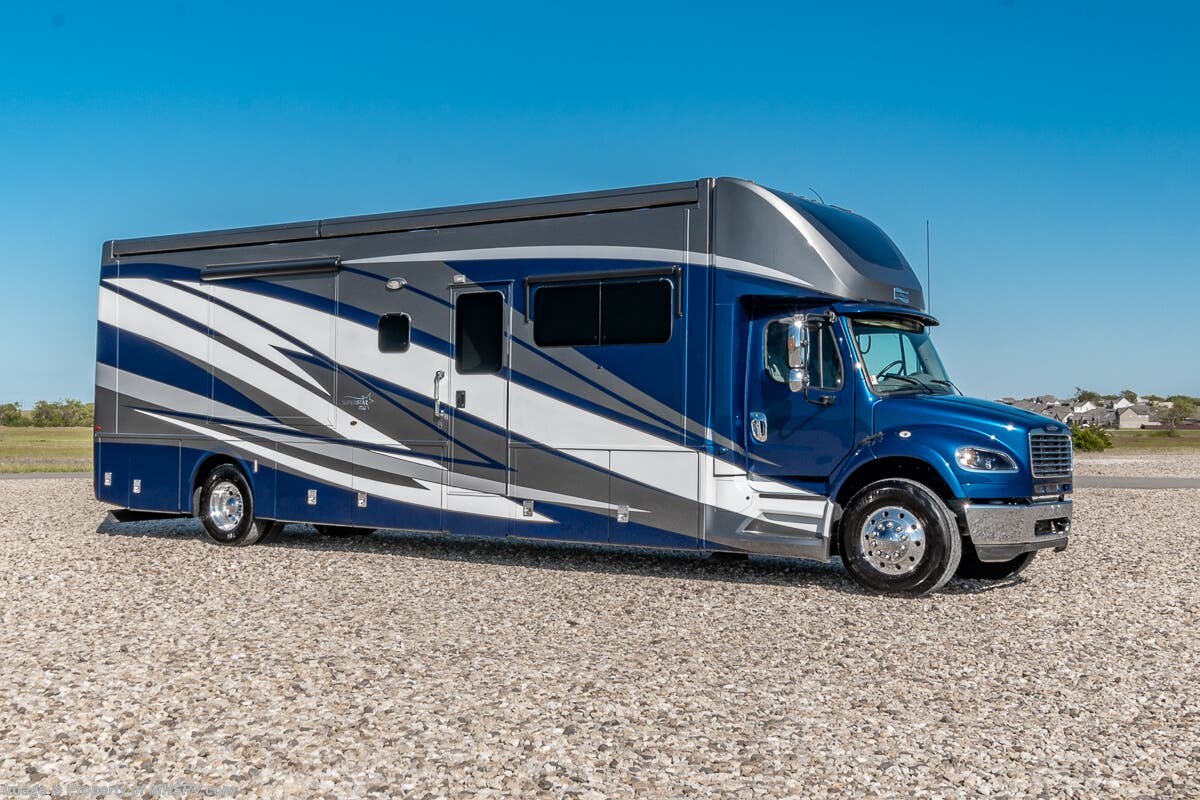 Used 2021  Newmar Super Star 4051 by Newmar from Motor Home Specialist in Alvarado, TX