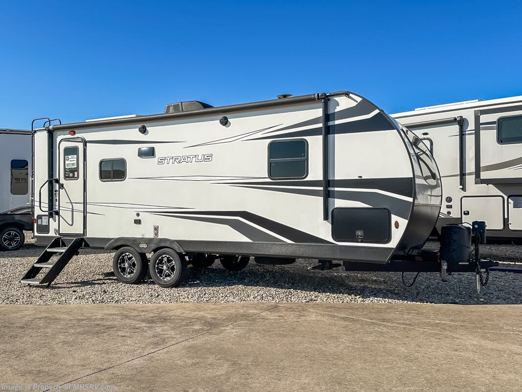 Used 2022  Venture RV Stratus SR231VRB by Venture RV from Motor Home Specialist in Alvarado, TX