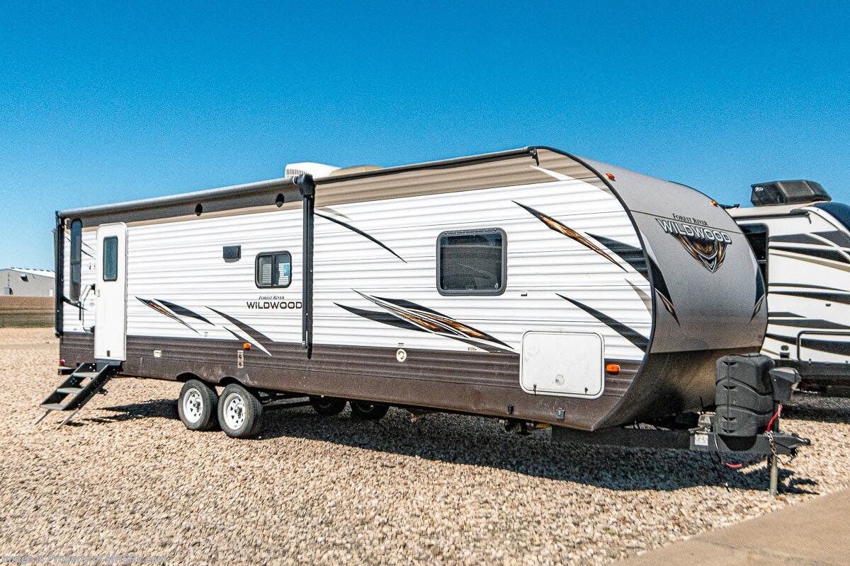 Used 2019 Forest River Wildwood 28RLSS available in Alvarado, Texas
