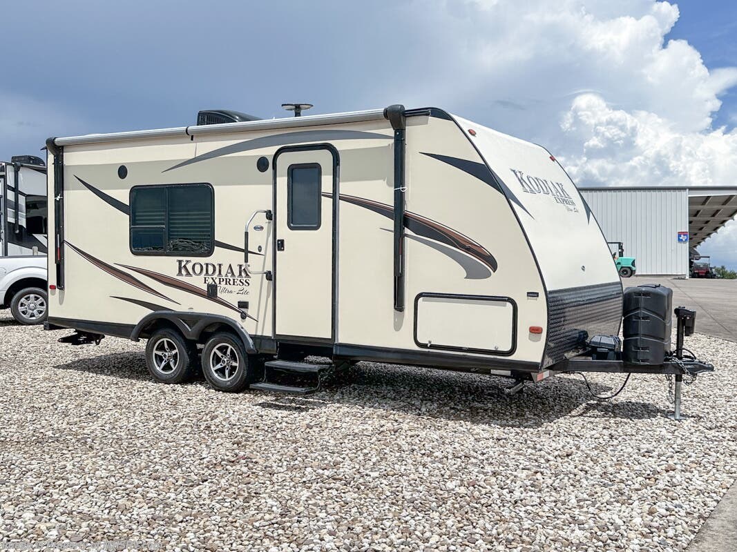 Used 2017  Dutchmen Kodiak Ultra-Lite 201QB by Dutchmen from Motor Home Specialist in Alvarado, TX