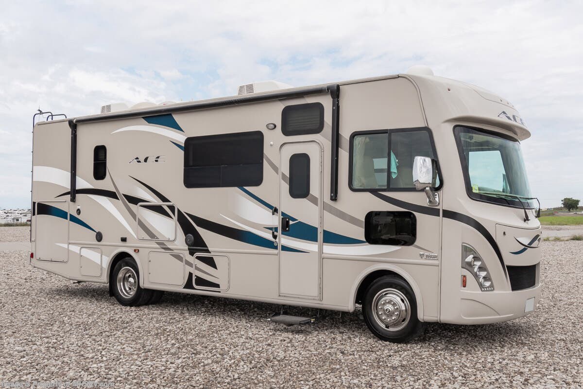 Used 2017 Thor Motor Coach A.C.E. 29.3 available in Alvarado, Texas