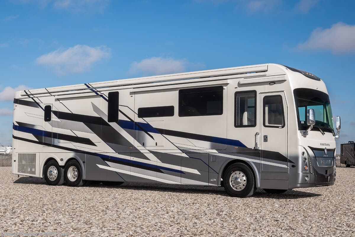 New 2027 Foretravel Realm Presidential Luxury Villa 2 (LV2) available in Alvarado, Texas