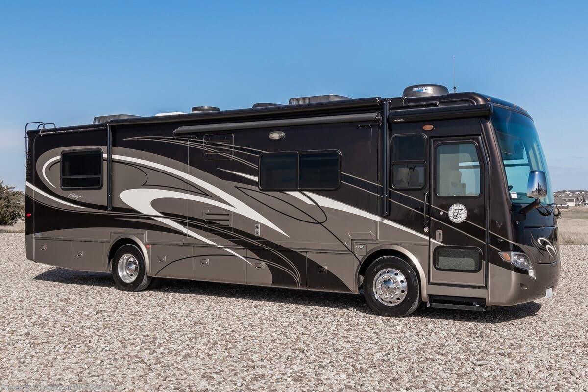 Used 2011 Tiffin Allegro Breeze 32BR available in Alvarado, Texas