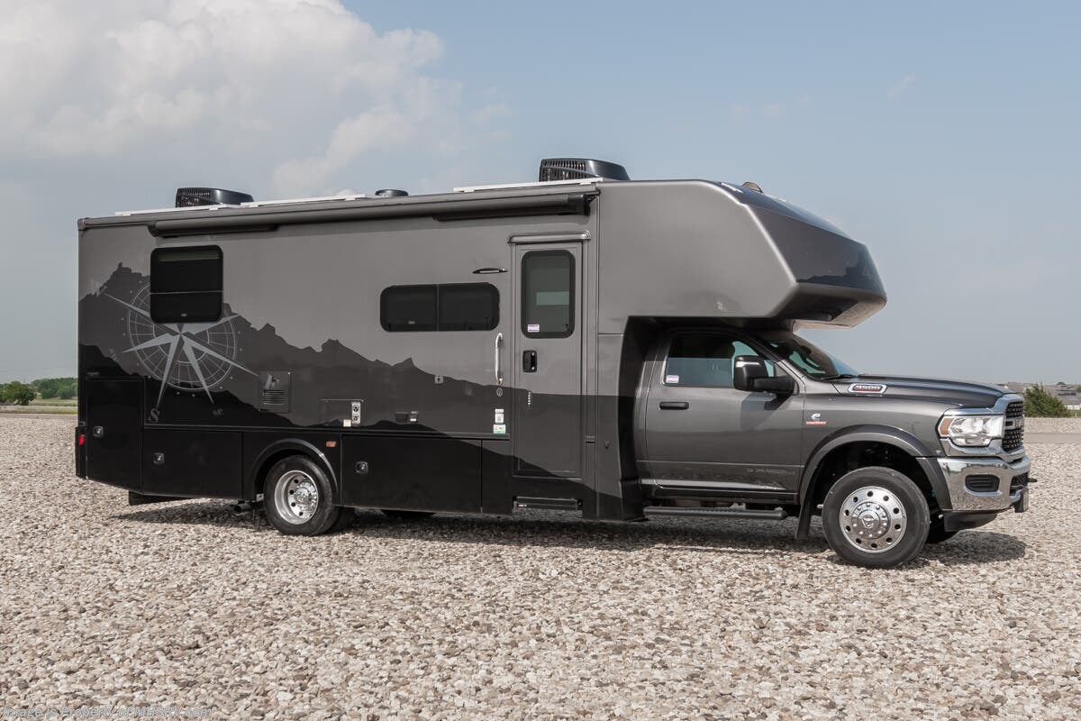 Used 2025 Dynamax Corp Isata 5 Series 28SS available in Alvarado, Texas