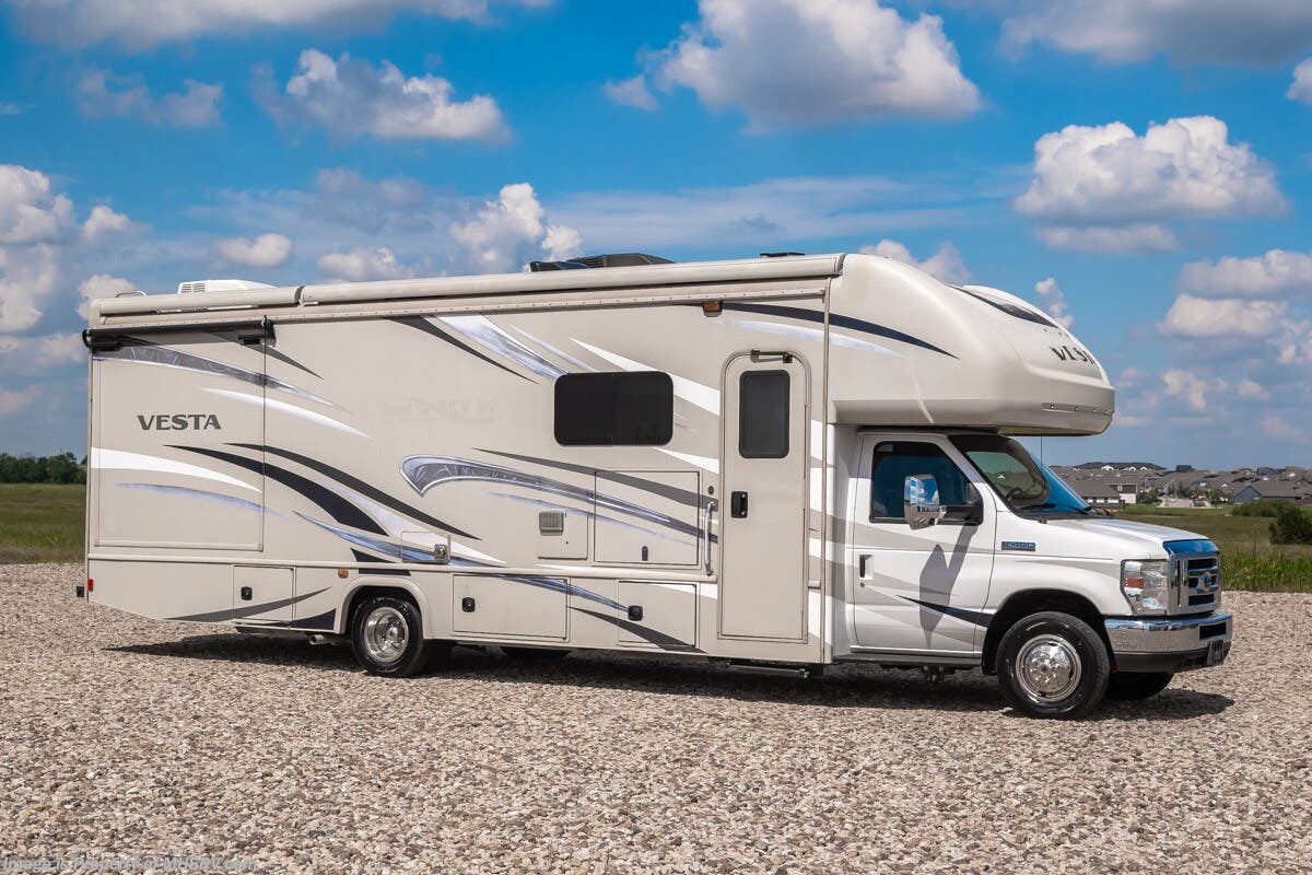 Used 2017 Holiday Rambler Vesta 31U available in Alvarado, Texas
