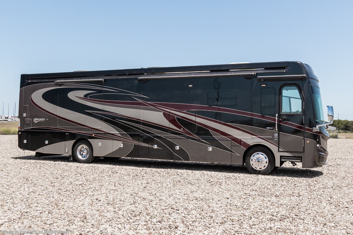 Used 2018 Fleetwood Discovery LXE 40E available in Alvarado, Texas