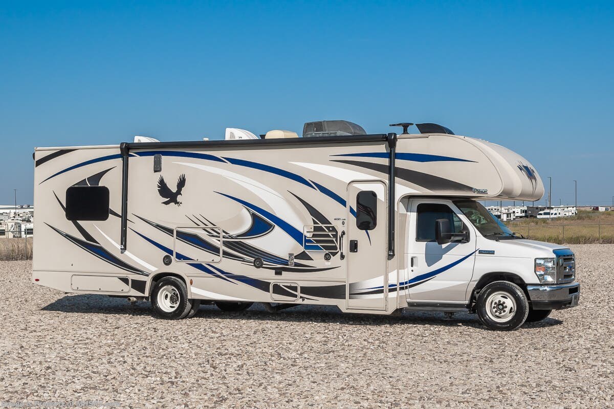 Used 2018  Thor Motor Coach Outlaw 29H by Thor Motor Coach from Motor Home Specialist in Alvarado, TX
