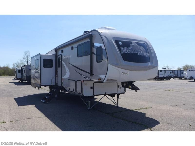New 2022 Highland Ridge Mesa Ridge XLT 264RLS available in Belleville, Michigan