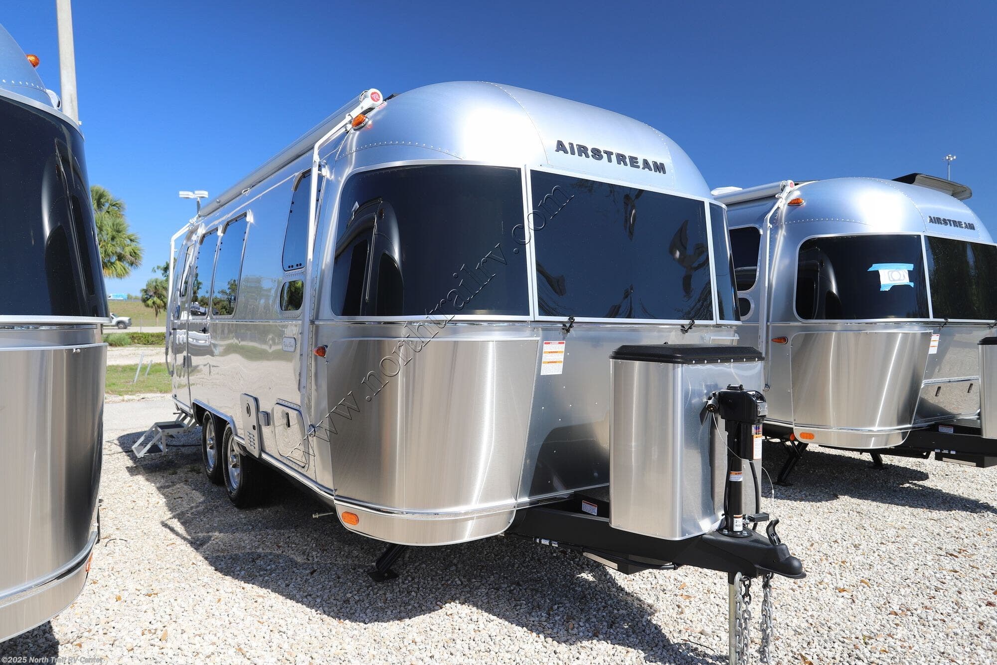 New 2025 Airstream Flying Cloud 23FB available in Fort Myers, Florida
