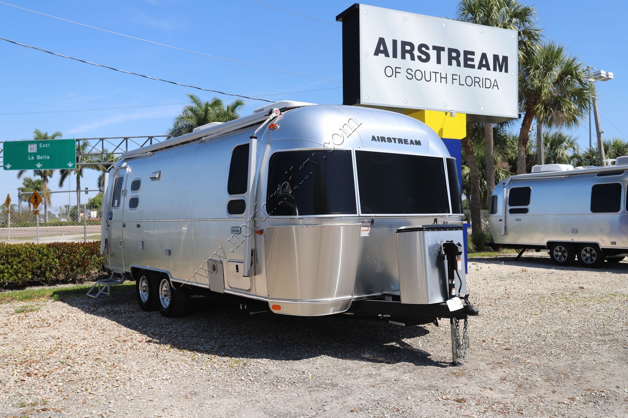 New 2025 Airstream Globetrotter 25FB available in Fort Myers, Florida