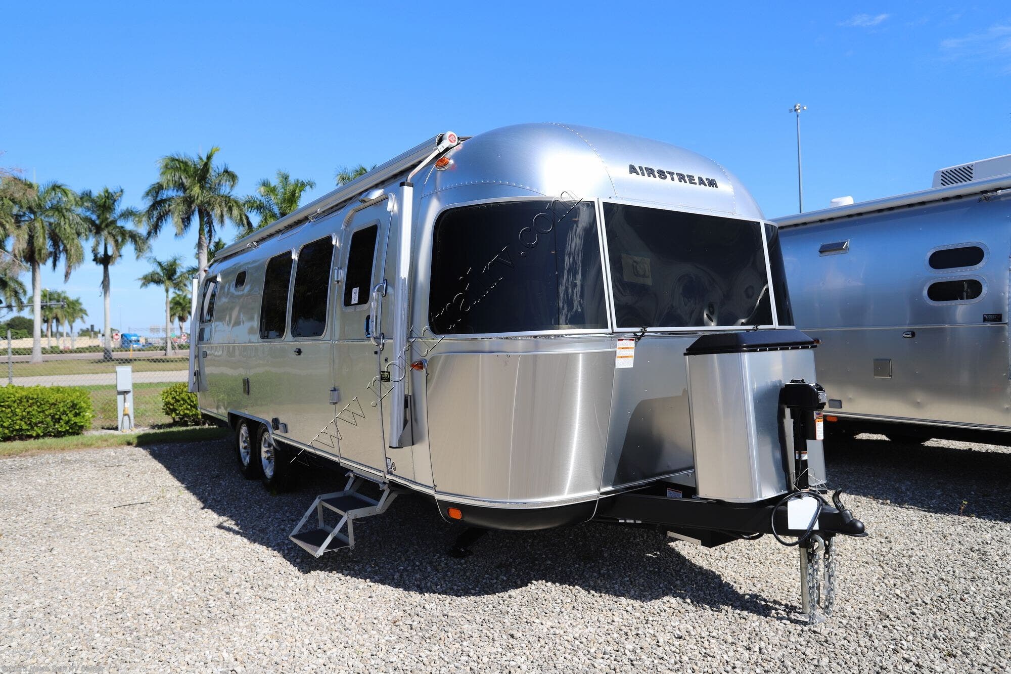 New 2026 Airstream Classic 28RB available in Fort Myers, Florida