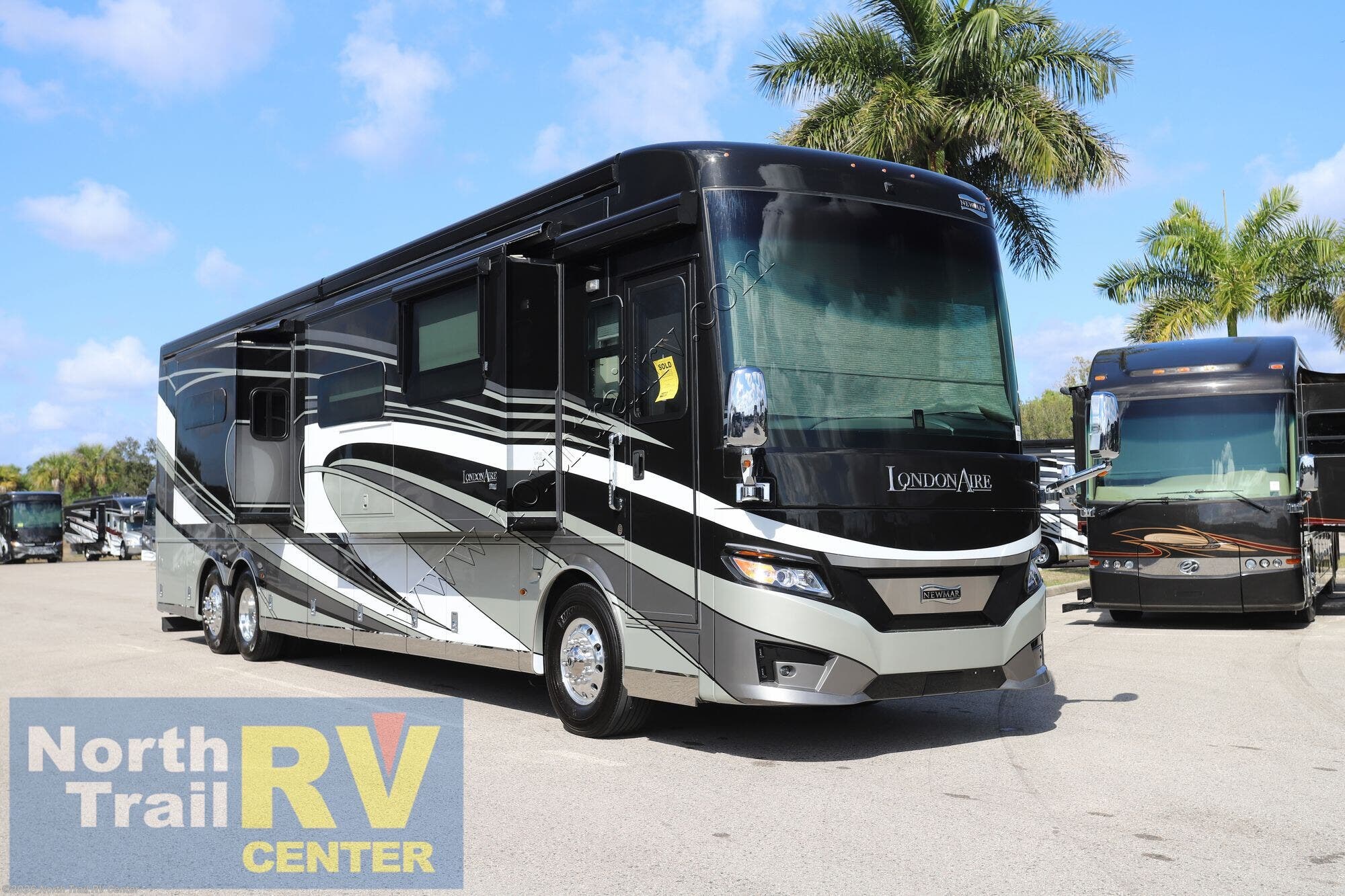 Used 2022 Newmar London Aire 4551 available in Fort Myers, Florida
