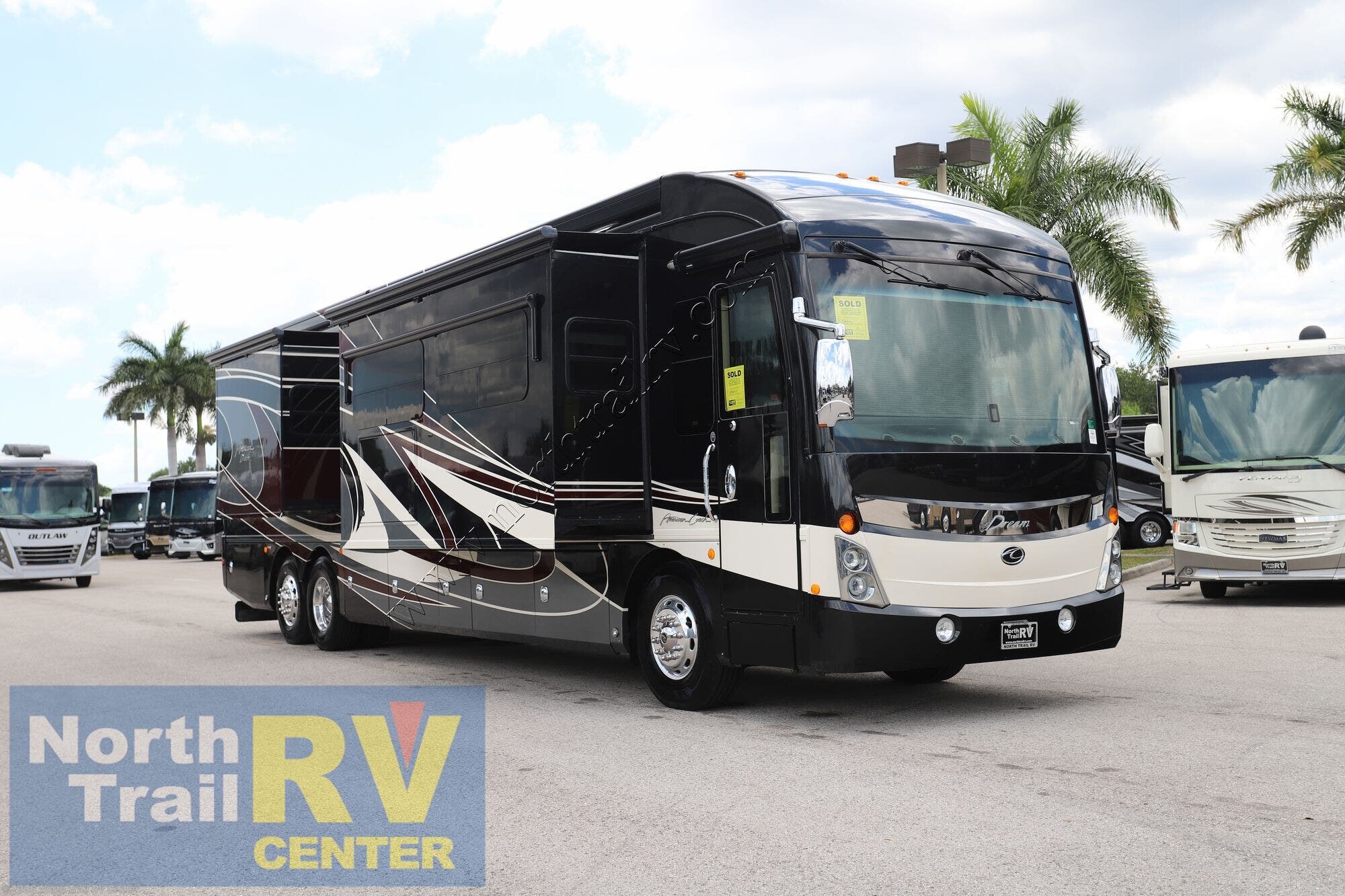 Used 2019 American Coach American Dream 42S available in Fort Myers, Florida