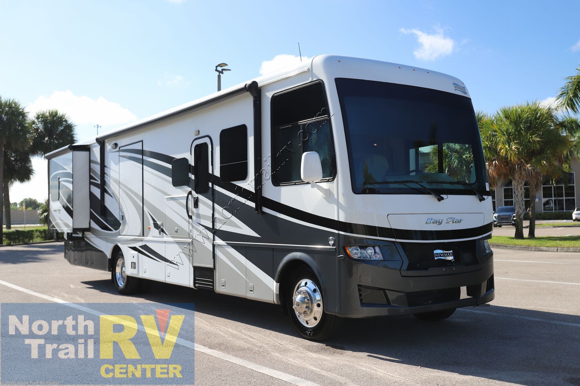Used 2023 Newmar Bay Star 3811 available in Fort Myers, Florida