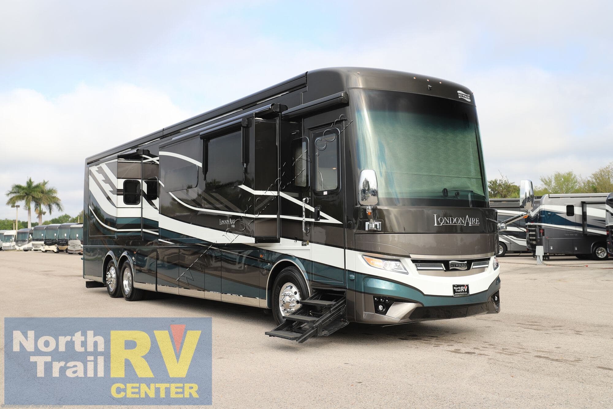 New 2027 Newmar London Aire 4569 available in Fort Myers, Florida