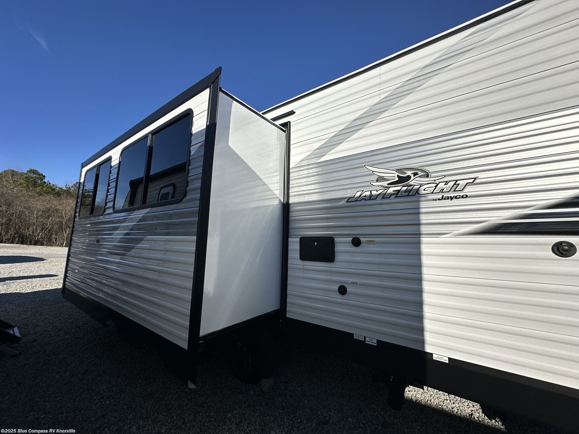 New 2025 Jayco Jay Flight SLX 261BHS available in Louisville, Tennessee