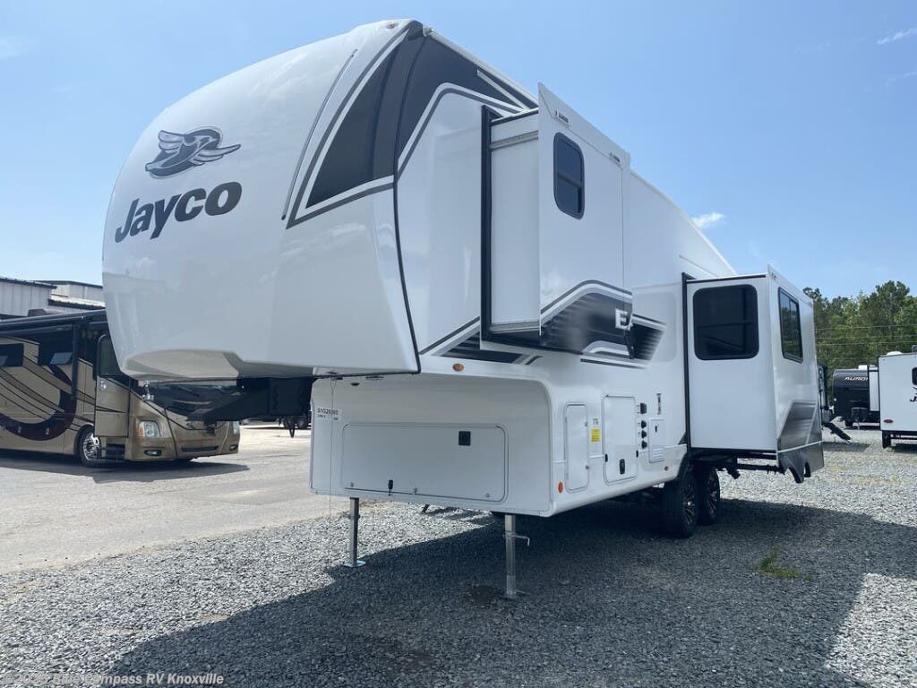New 2025 Jayco Eagle SLE 24MLE available in Louisville, Tennessee