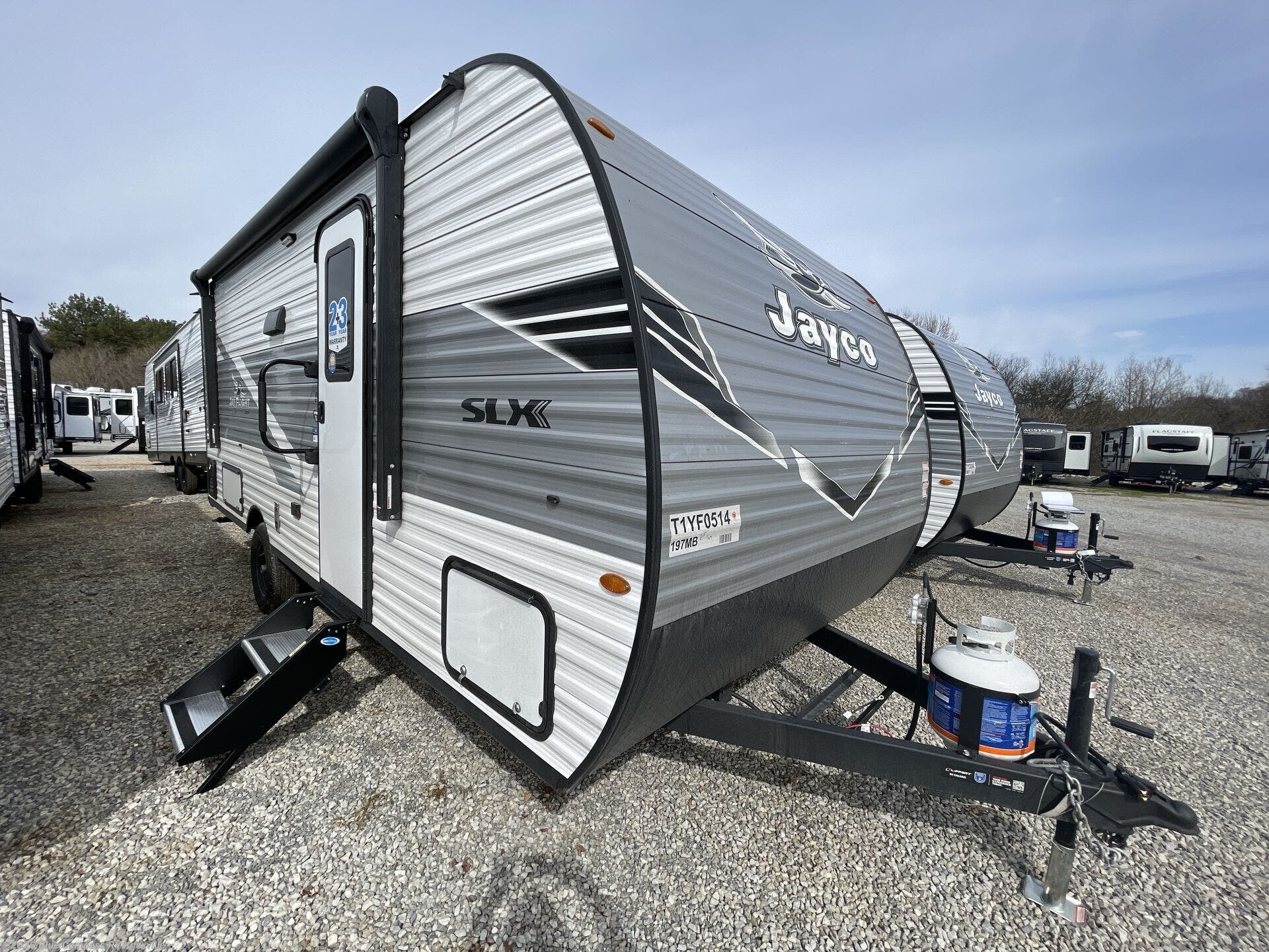 New 2026 Jayco Jay Flight SLX 197MB available in Louisville, Tennessee