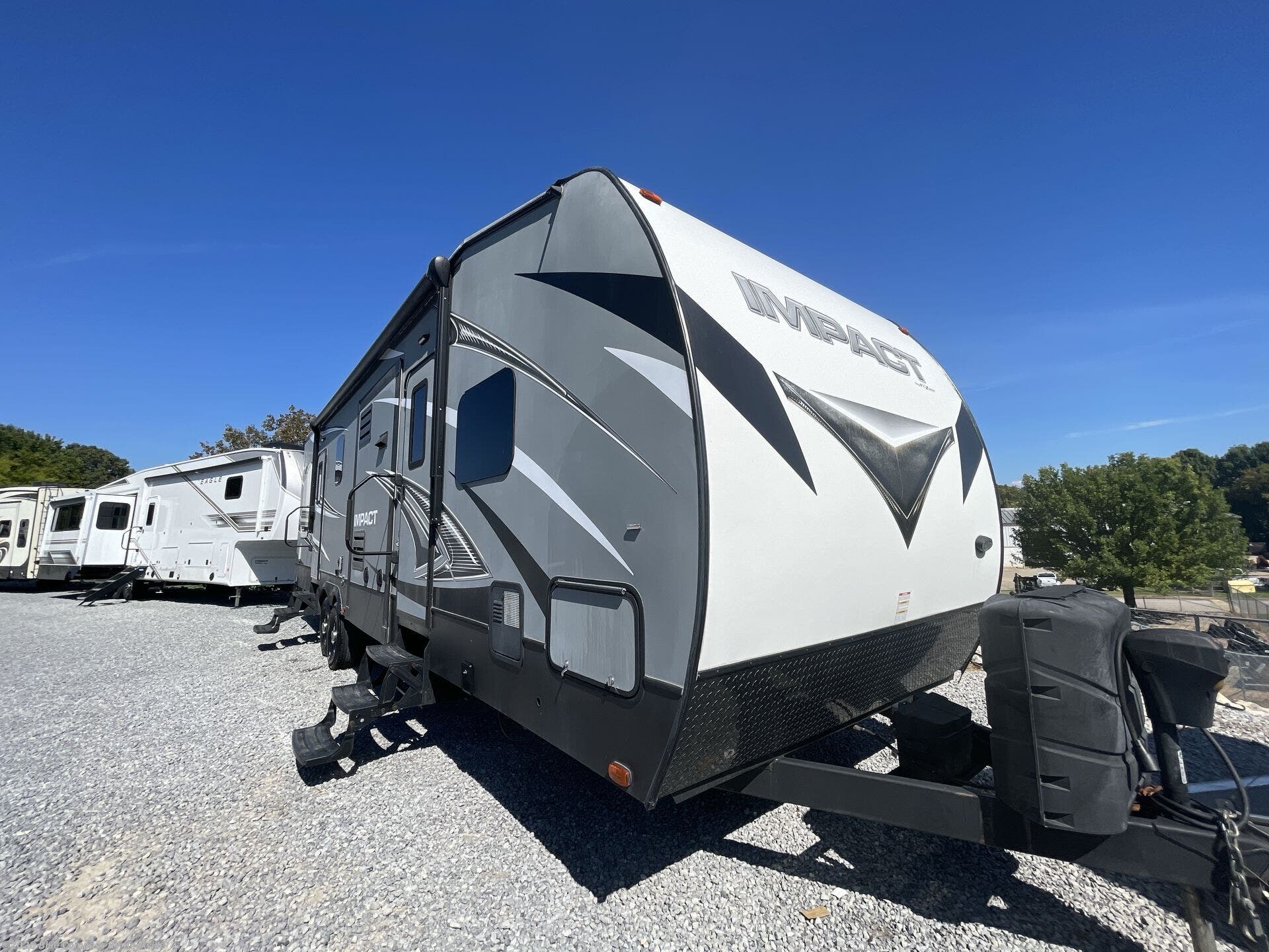 Used 2017 Keystone Impact 332 available in Louisville, Tennessee