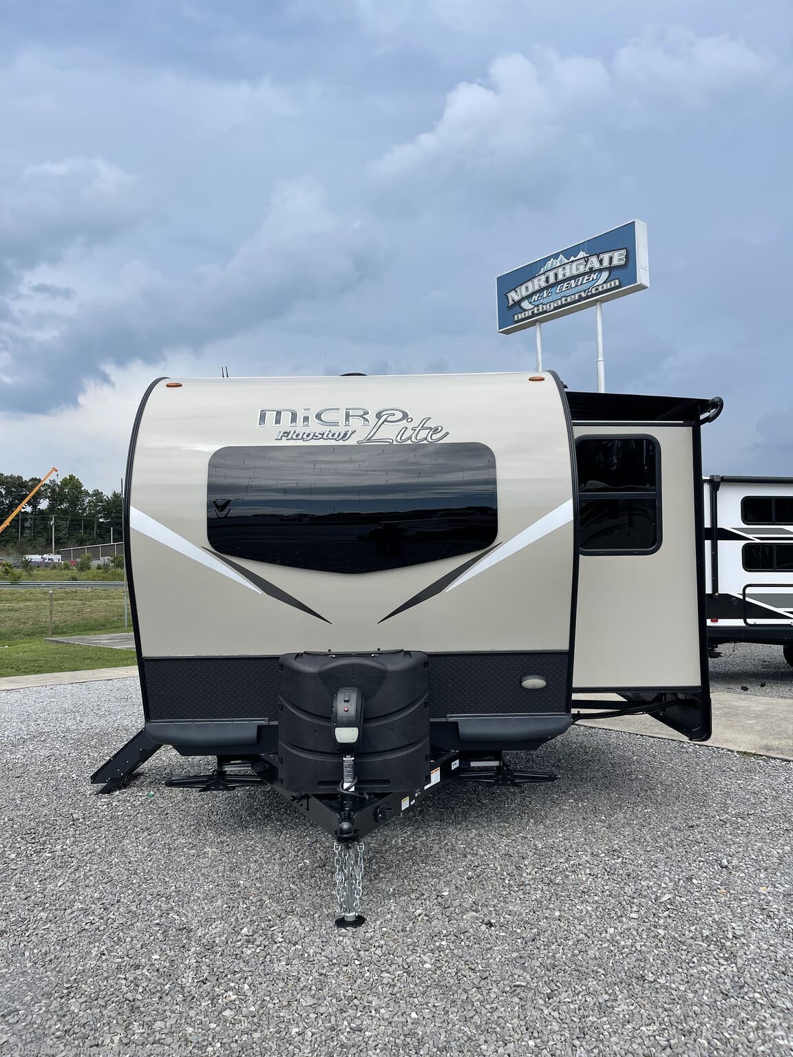 2020 Forest River Flagstaff Micro Lite 25FKS