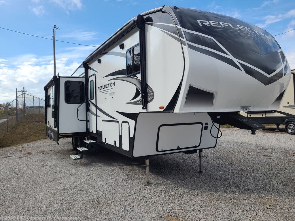 Used 2021 Grand Design Reflection 311BHS available in Ringgold, Georgia