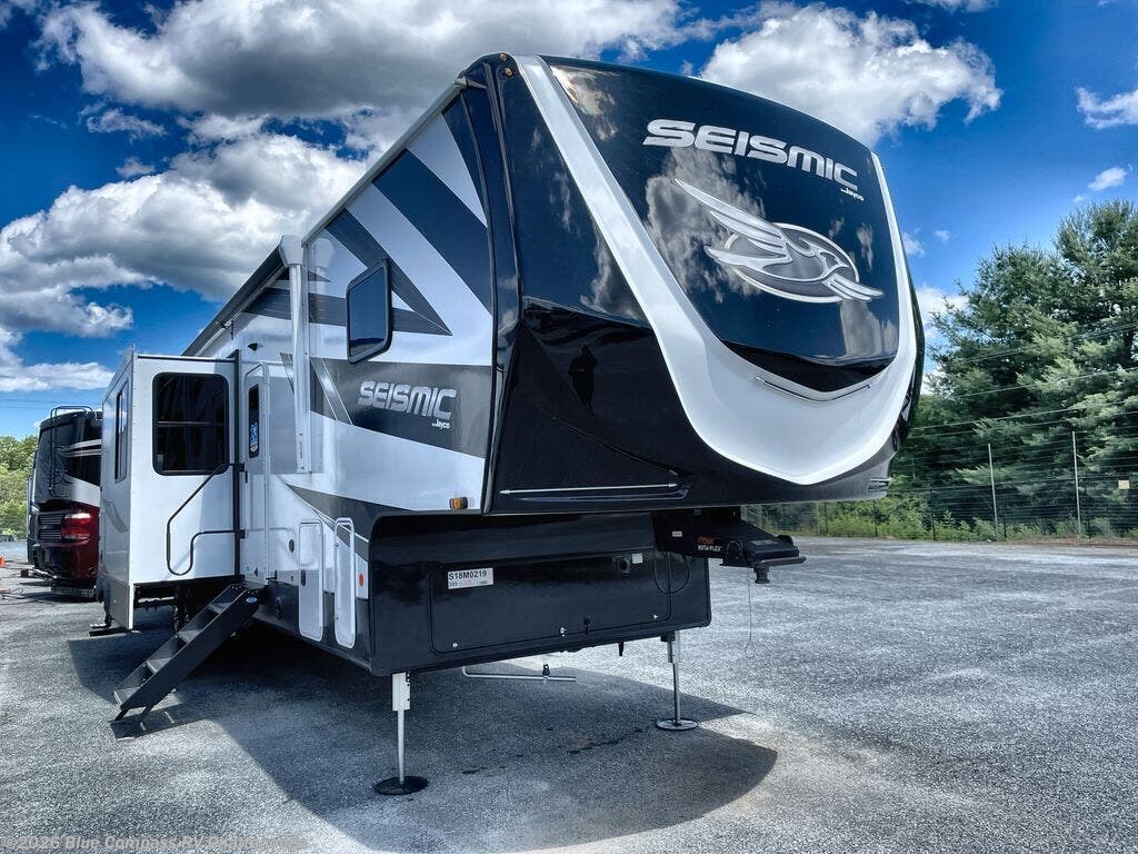 New 2025 Jayco Seismic 399 available in Ringgold, Georgia