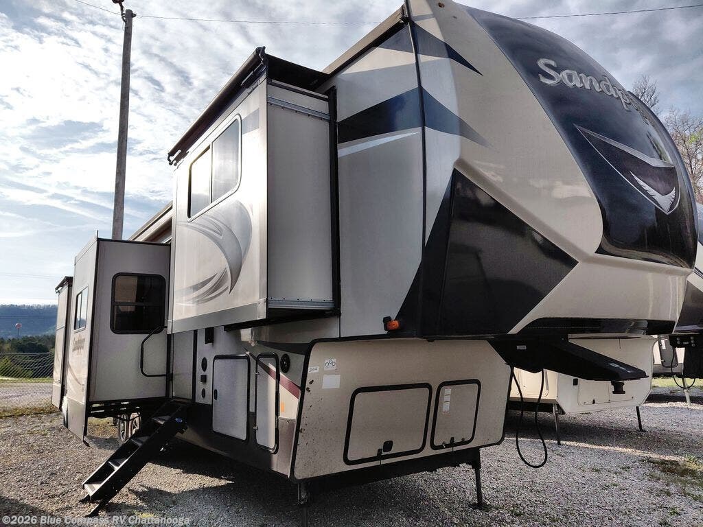 Used 2020 Forest River Sandpiper Luxury 38FKOK available in Ringgold, Georgia