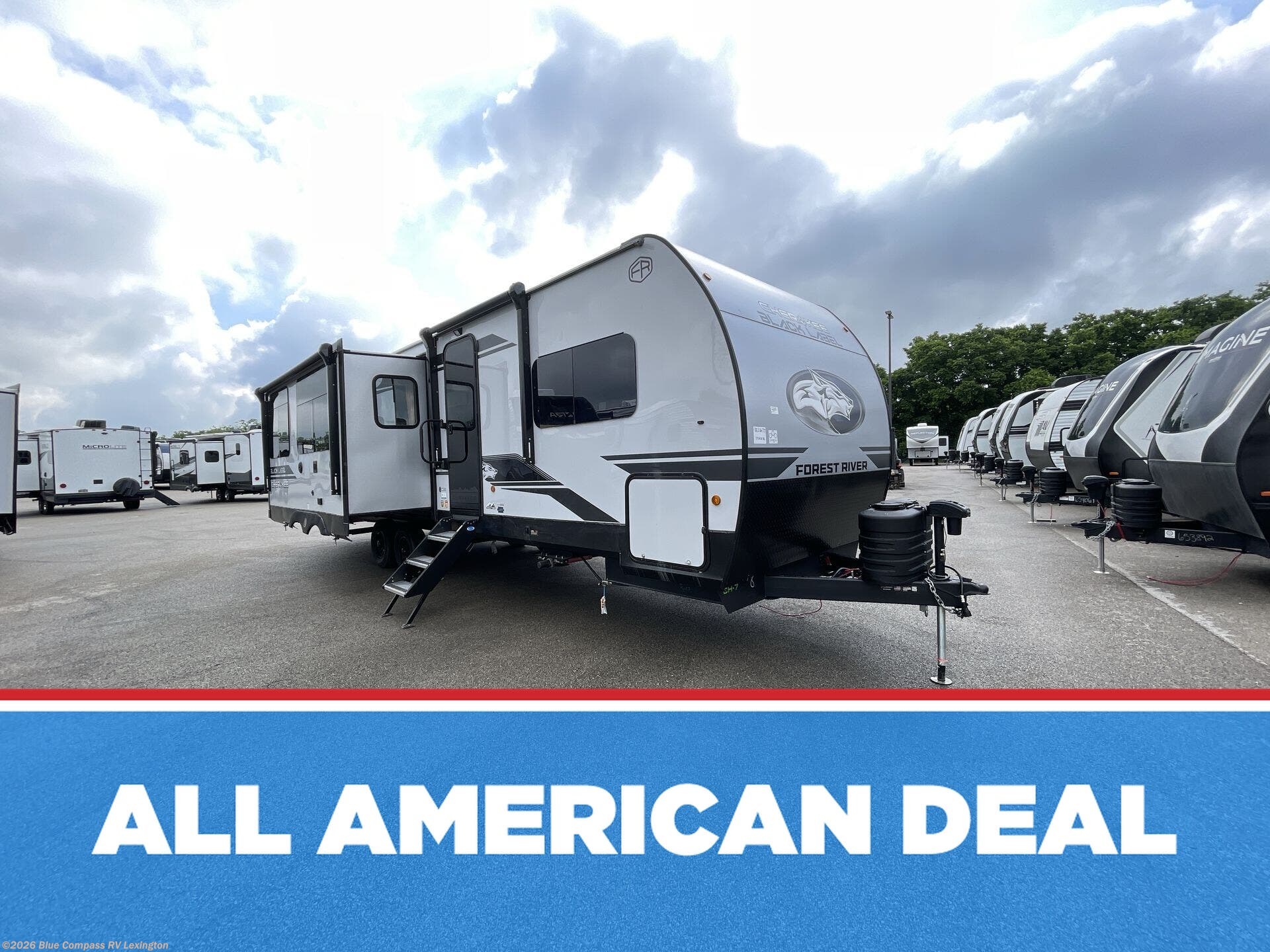 New 2025 Forest River Cherokee Wolf Den Black Label 273XLKBL available in Georgetown, Kentucky