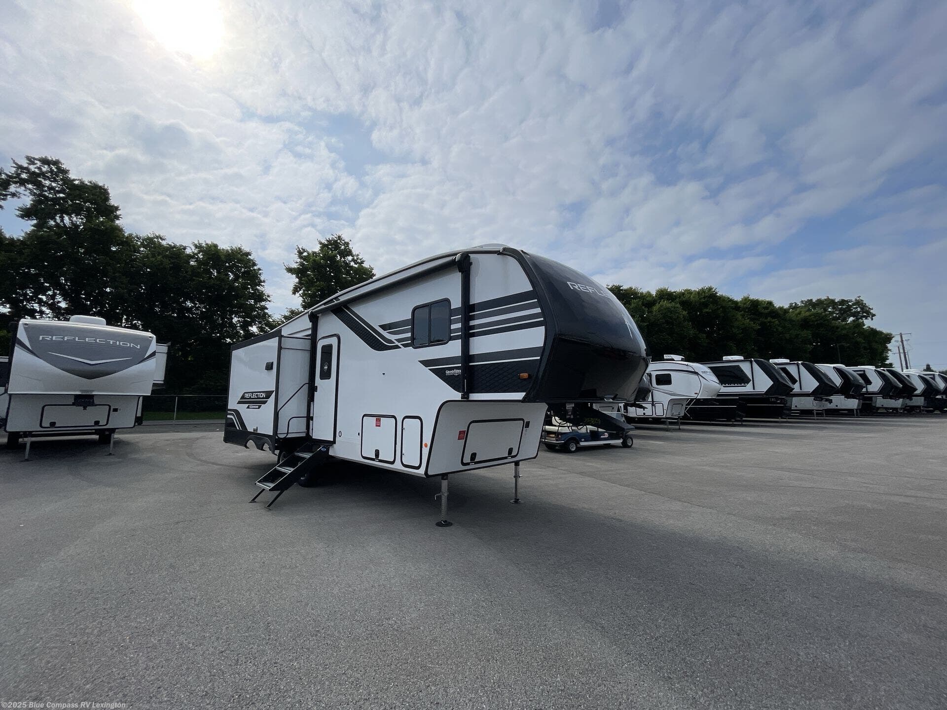 New 2026 Grand Design Reflection 100 Series 28RL available in Georgetown, Kentucky