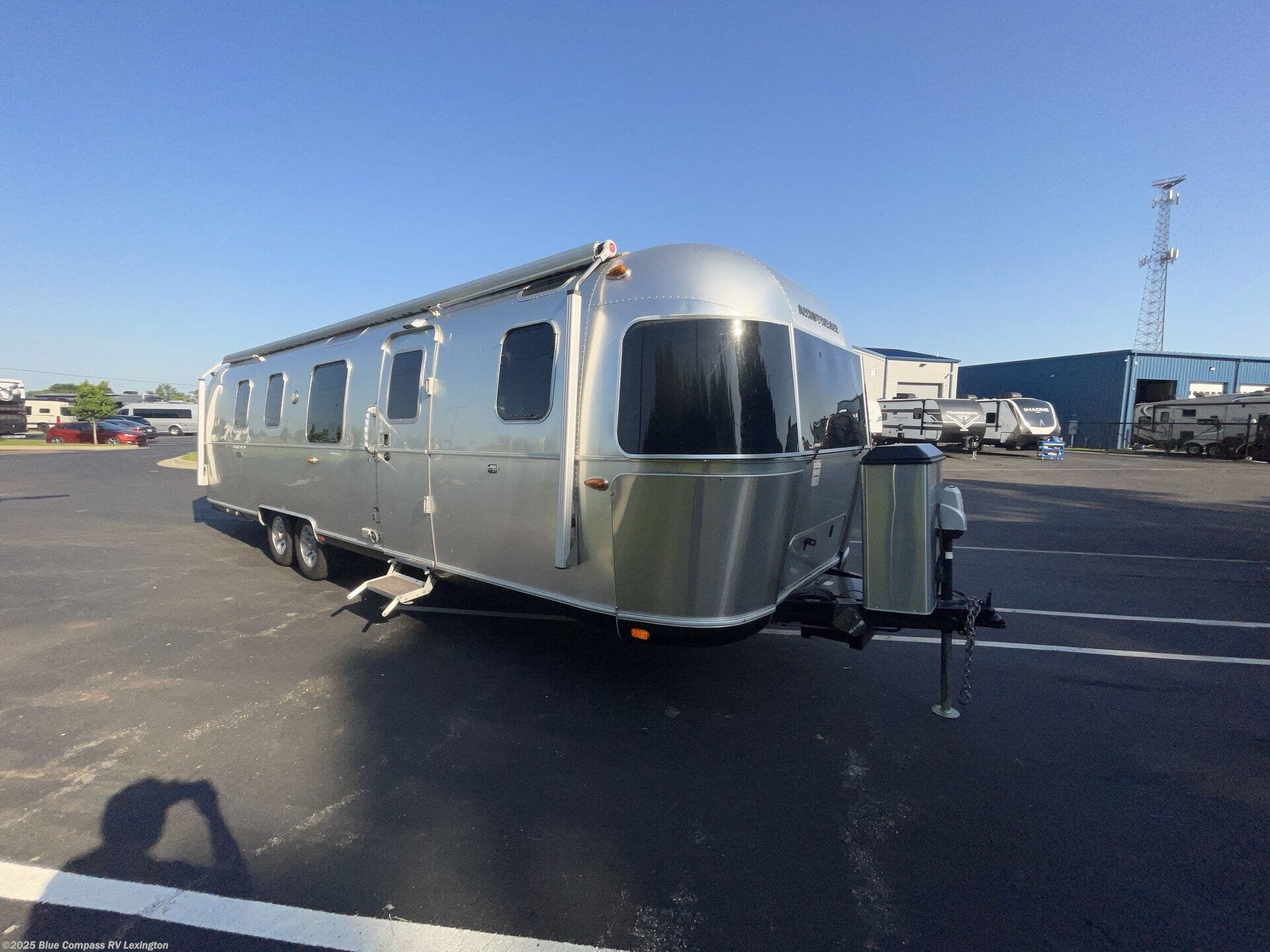 Used 2018 Airstream Classic 33FB available in Georgetown, Kentucky