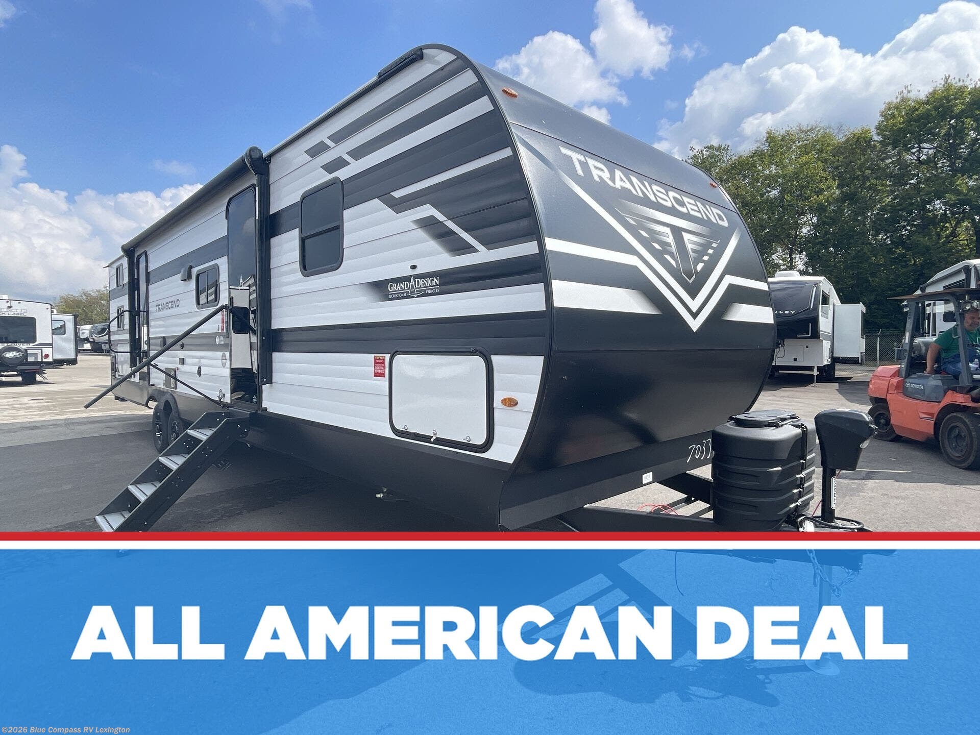 New 2026 Grand Design Transcend 325BHT available in Georgetown, Kentucky