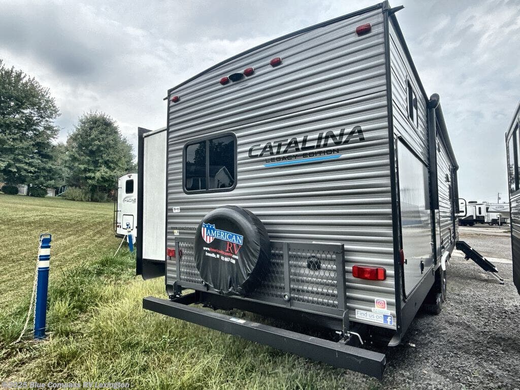 Used 2023 Coachmen Catalina Legacy 323BHDSCK available in Georgetown, Kentucky