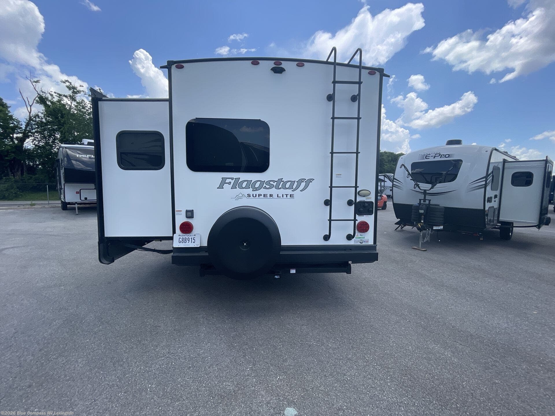 Used 2023 Forest River Flagstaff Super Lite 26FKBS available in Georgetown, Kentucky