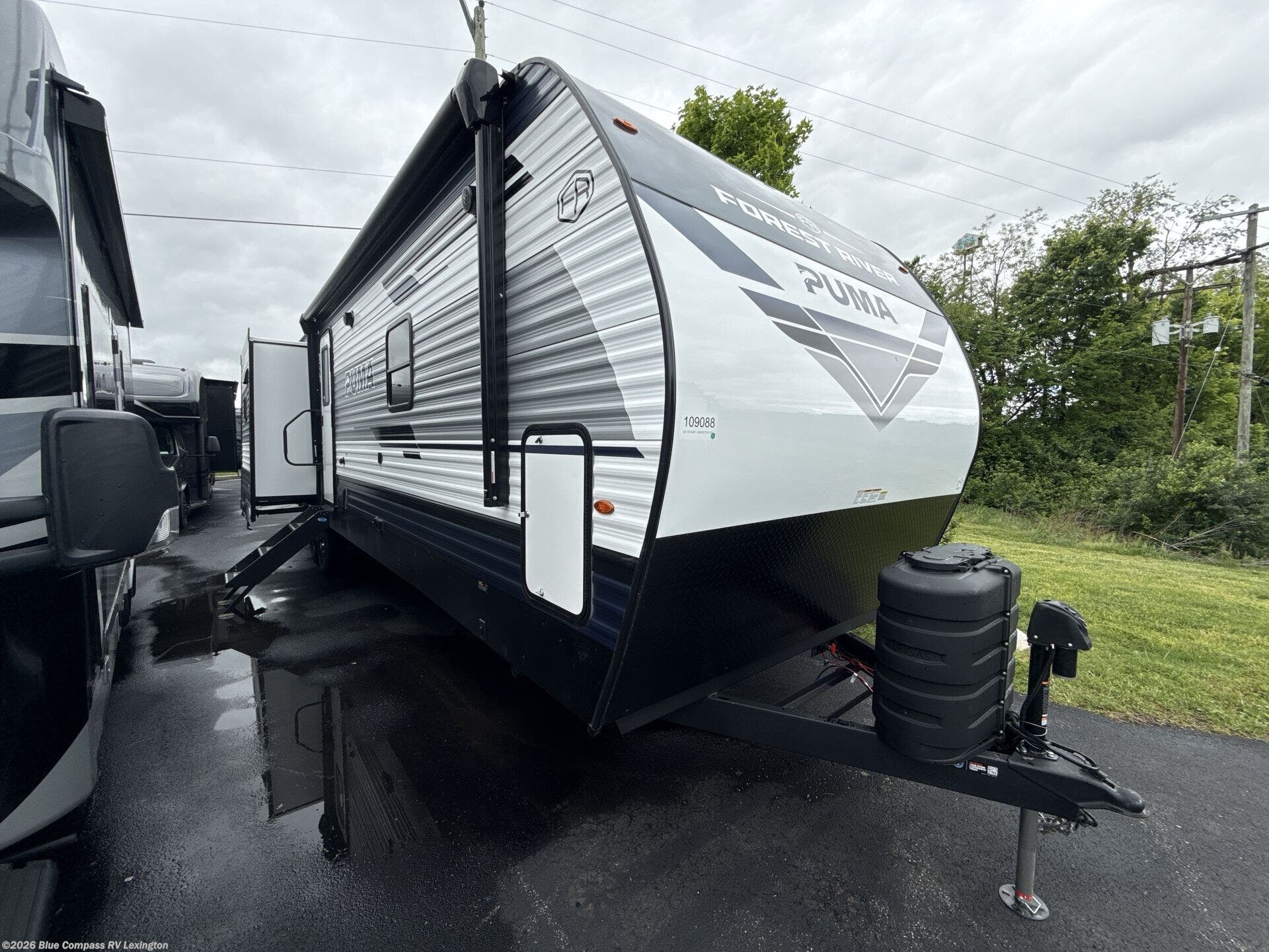 New 2026 Forest River Puma 32BHFS available in Georgetown, Kentucky