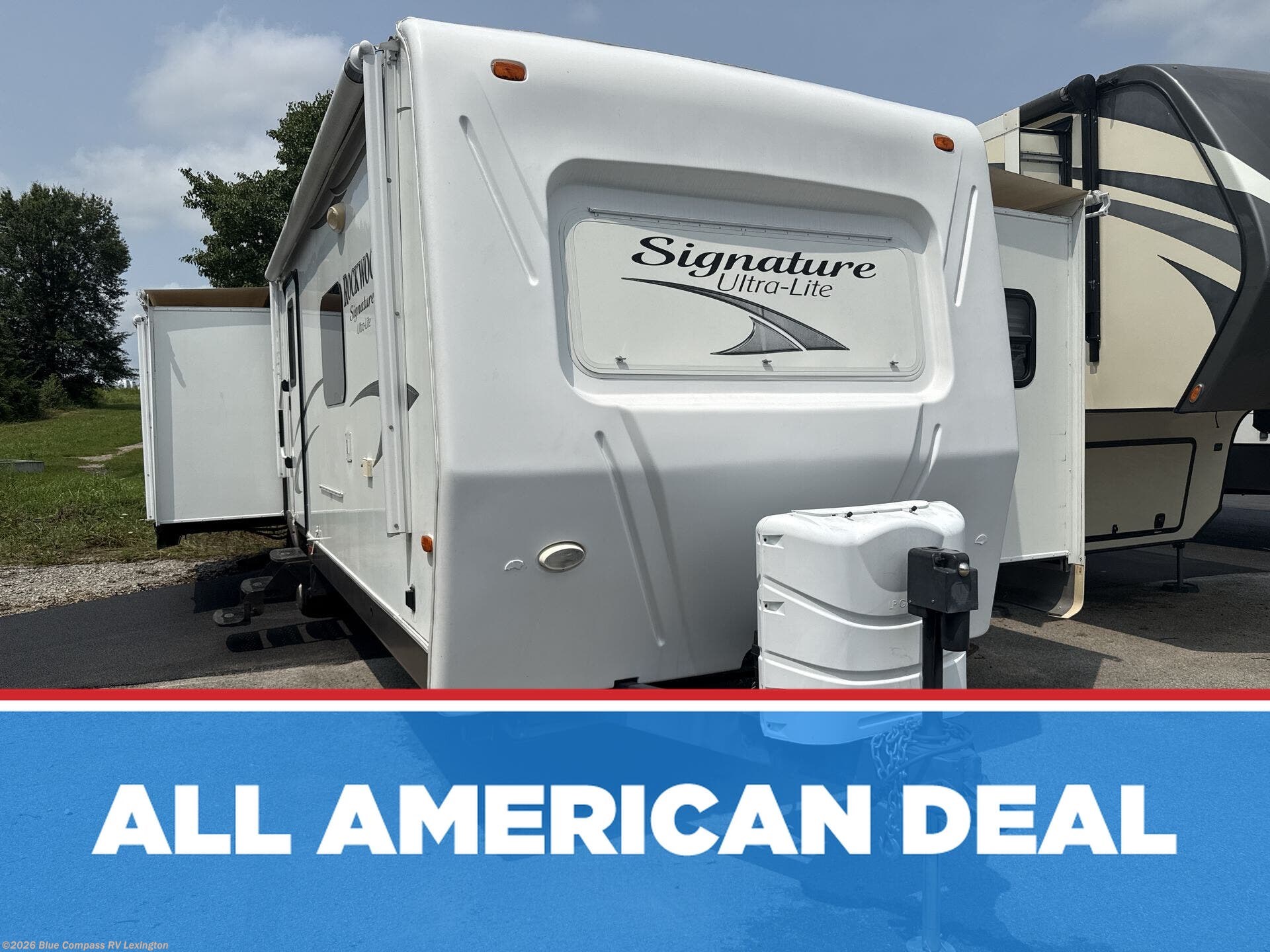 Used 2014 Forest River Rockwood Signature Ultra Lite 8329SS available in Georgetown, Kentucky