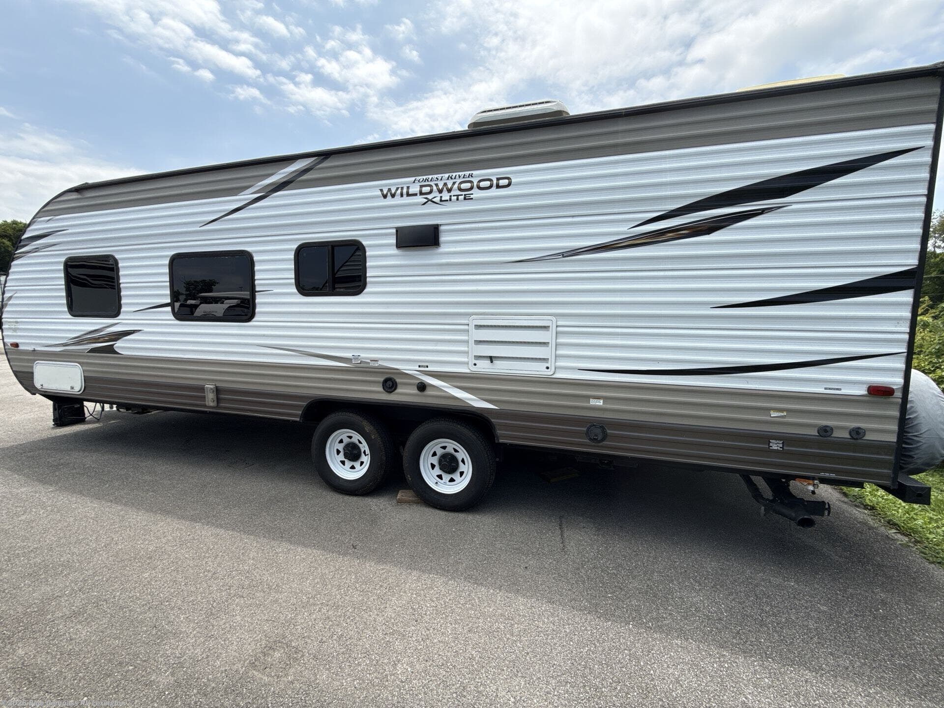 Used 2018 Forest River Wildwood 261BHXL available in Georgetown, Kentucky