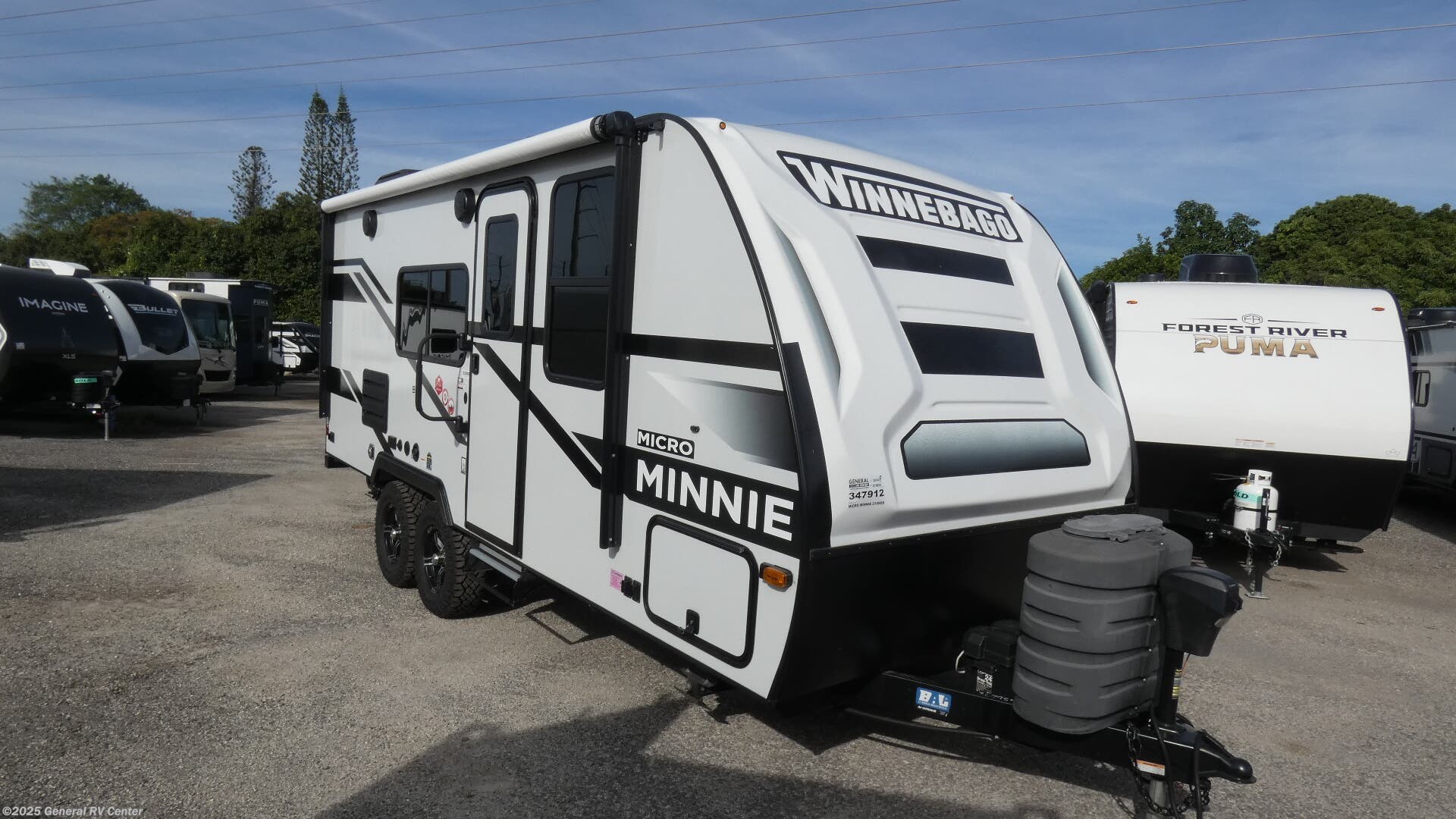 Used 2024 Winnebago Micro Minnie 2108DS-1S available in West Palm Beach, Florida