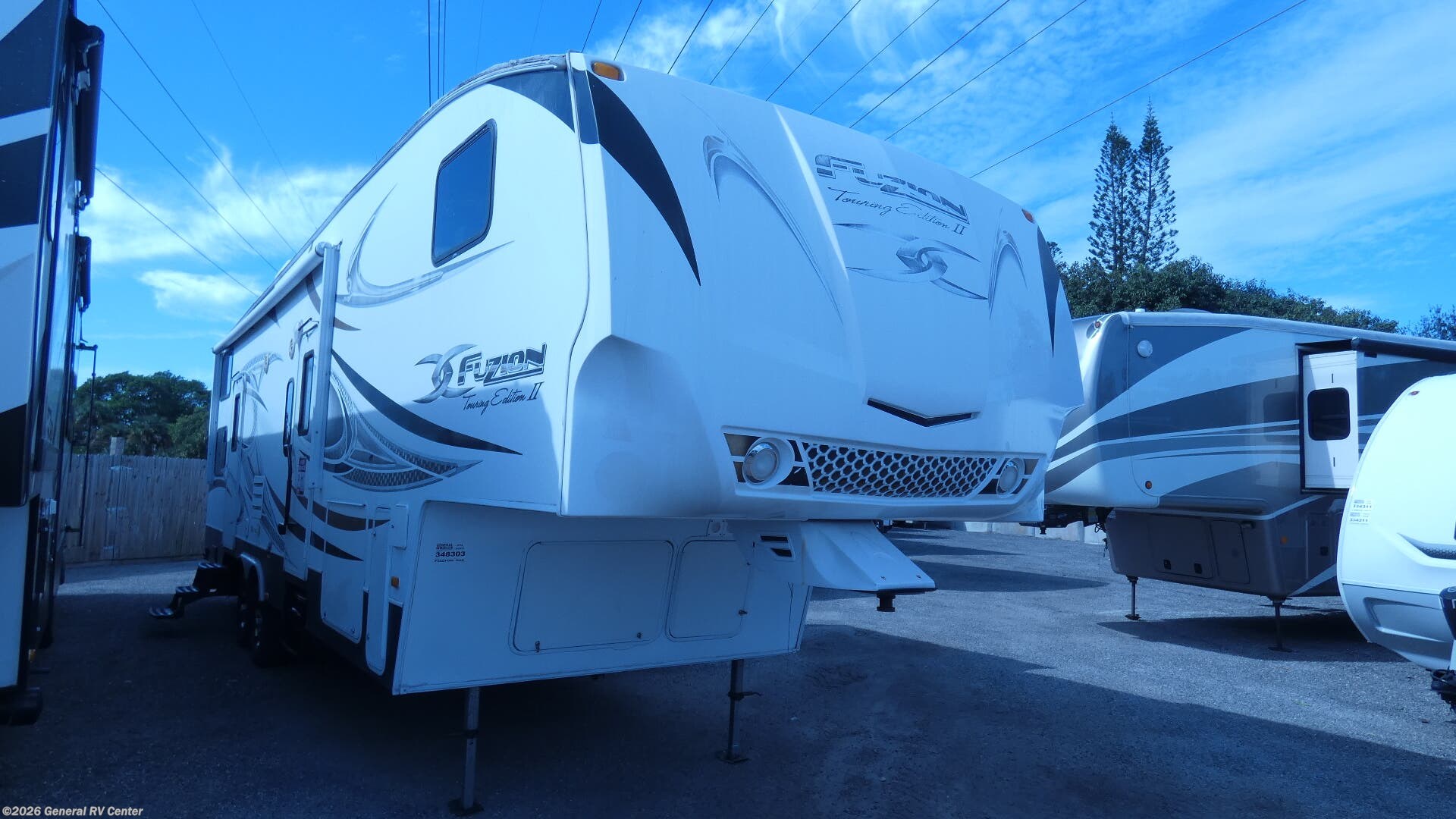 Used 2010 Keystone Fuzion 302 available in West Palm Beach, Florida