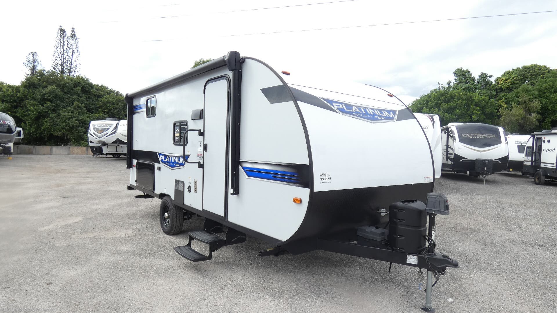 Used 2022 Forest River Salem FSX 178BHSKX available in West Palm Beach, Florida