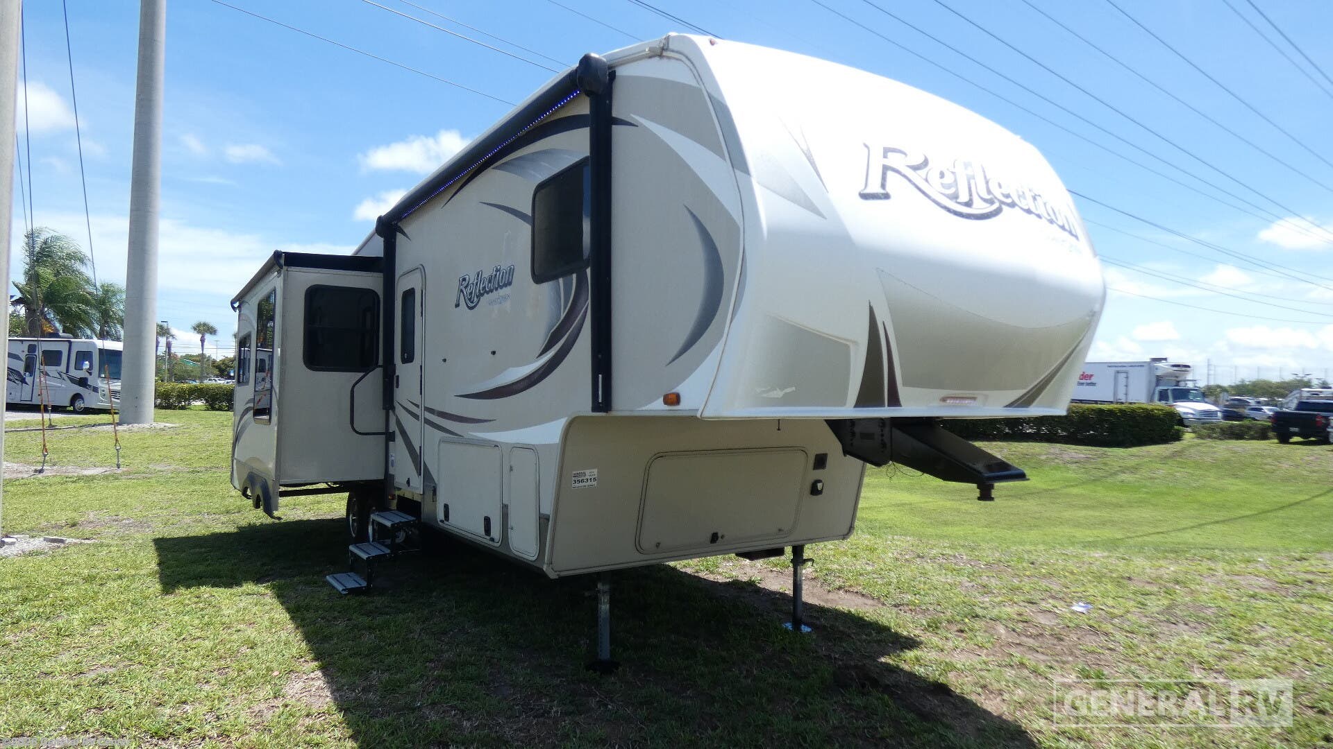 Used 2015 Grand Design Reflection 303RLS available in West Palm Beach, Florida