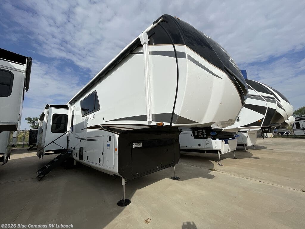 New 2025 Jayco Pinnacle 36FBTS available in Lubbock, Texas