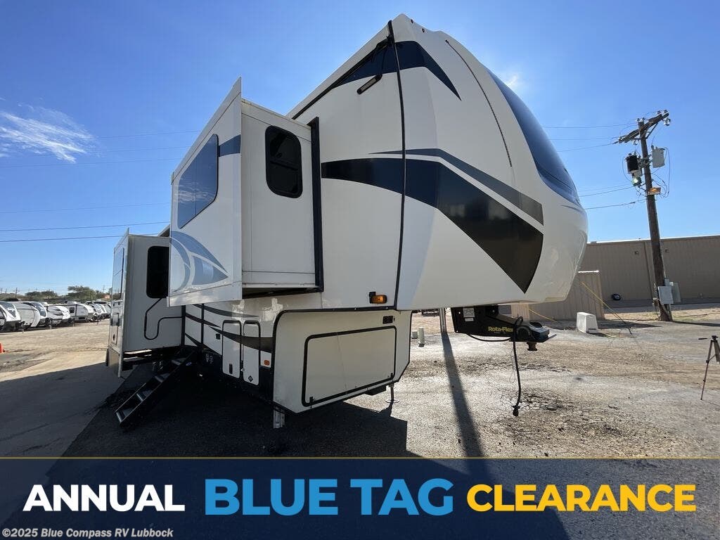 Used 2020 Forest River Cardinal Luxury 370FLX available in Lubbock, Texas