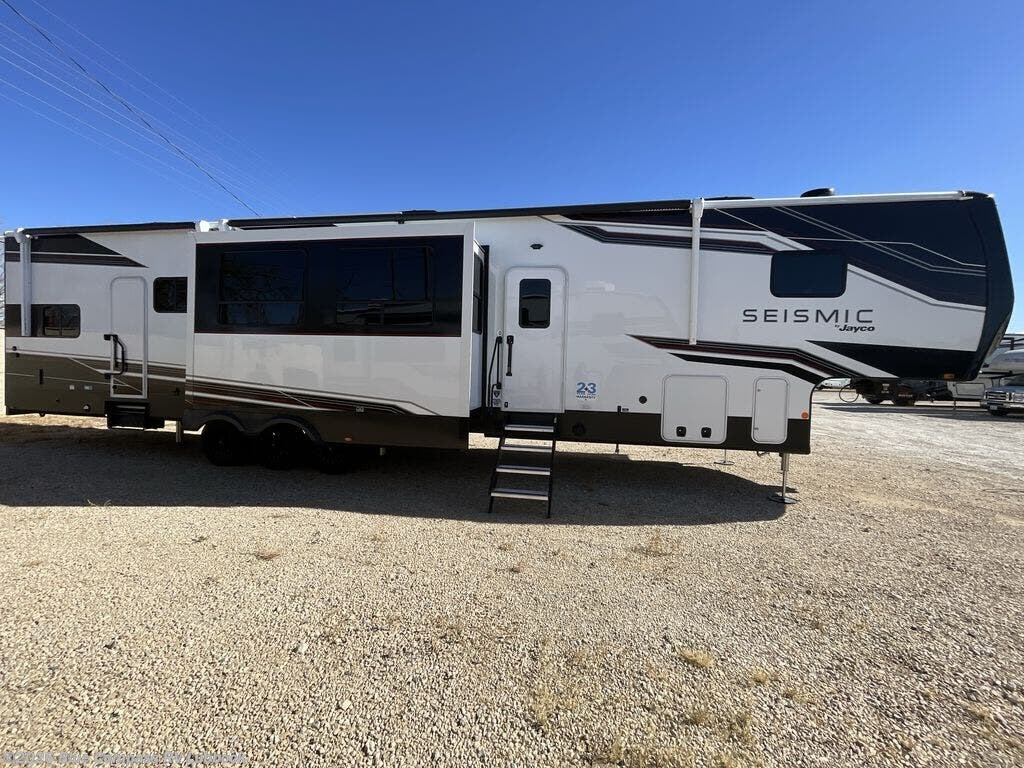 New 2026 Jayco Seismic 395 available in Lubbock, Texas