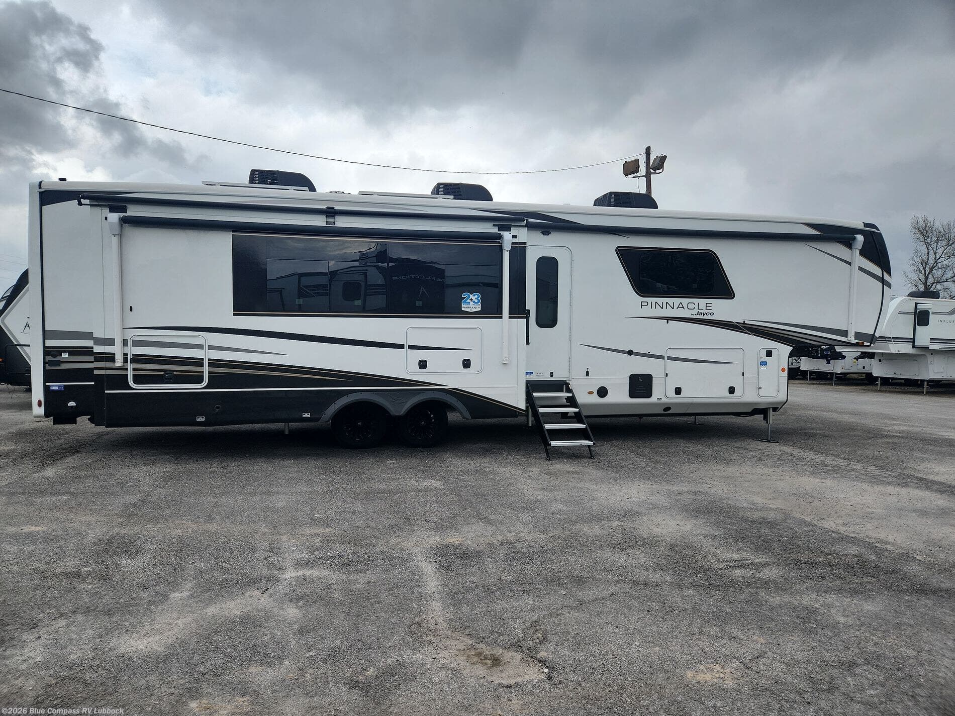 New 2026 Jayco Pinnacle 38FBRK available in Lubbock, Texas