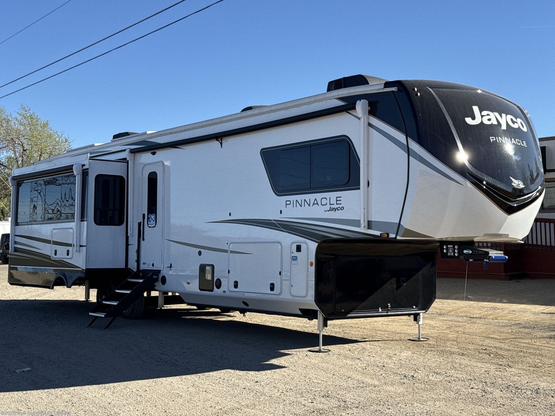 New 2026 Jayco Pinnacle 38SSWS available in Lubbock, Texas